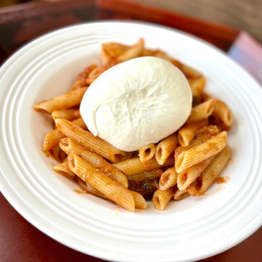 Pasta All'Amatriciana con Burrata