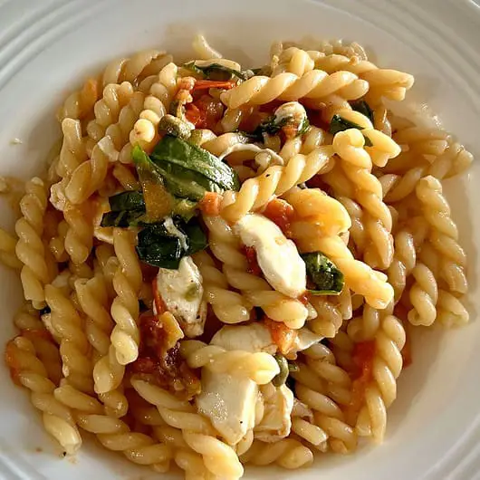 Sicilian Pasta with Cherry Tomatoes and Capers